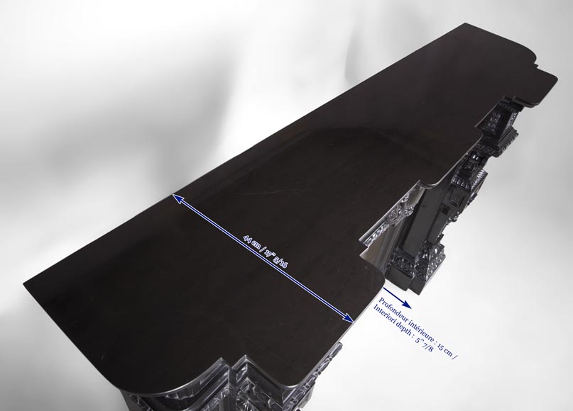 Редкий старинный камин в стиле Наполеона III, изготовленный из тонкого чёрного бельгийского мрамора, богато украшенный скульптурными орнаментами. Редкий старинный камин в стиле Наполеона III, изготовленный из тонкого чёрного бельгийского мрамора, богато украшенный скульптурными орнаментами.-12